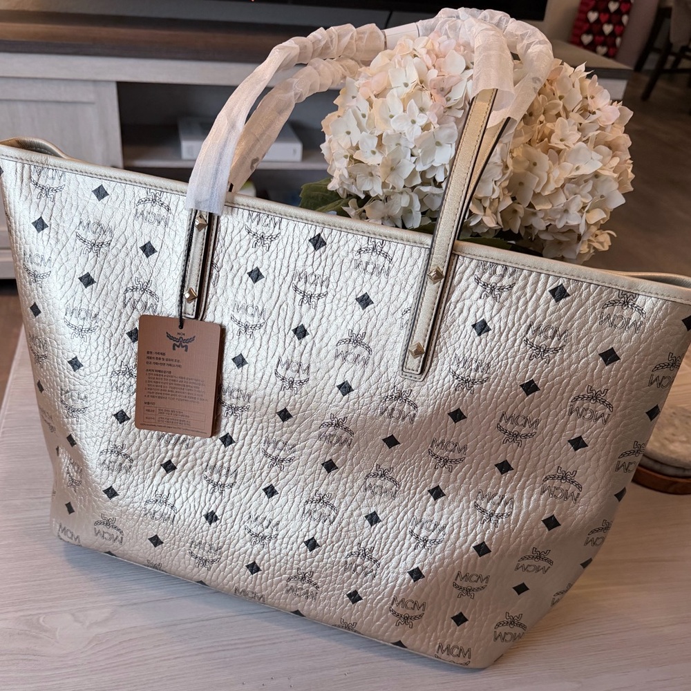 NWT - MCM Berlin Gold Aren Shopper Tote with Black Accents